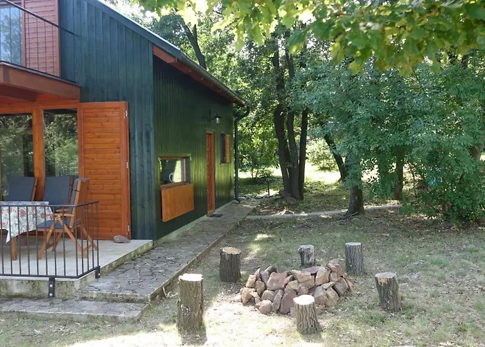 Toelgyes Lak, Palkoeve 別荘 *