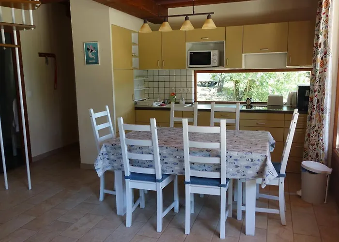 Toelgyes Lak, Palkoeve