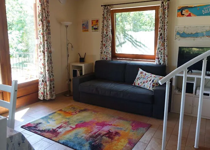 別荘 Toelgyes Lak, Palkoeve